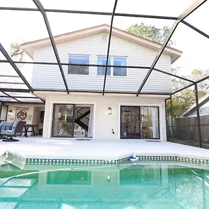  Holiday home Luxury Pool- Ideal Paradise To Play & Work