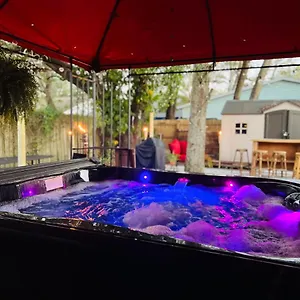  Apartment Tropical Casita In Near Airport And Raymond Stadium